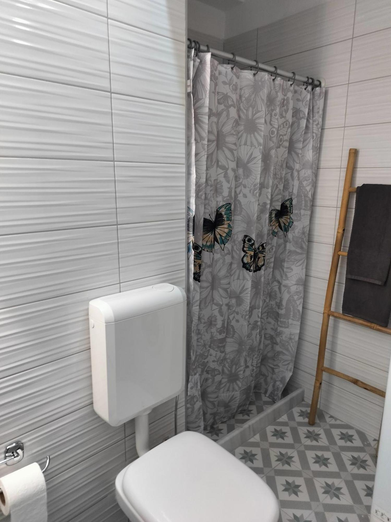 Cozy Central Flat In Pyrgos Near Olympia Buitenkant foto